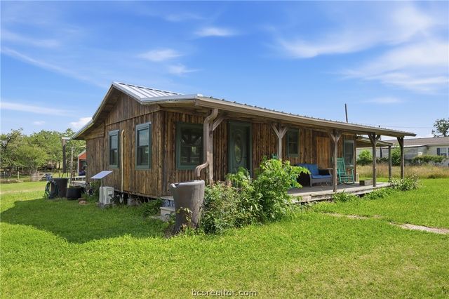 116 South Yaupon Drive, Somerville, TX 77879