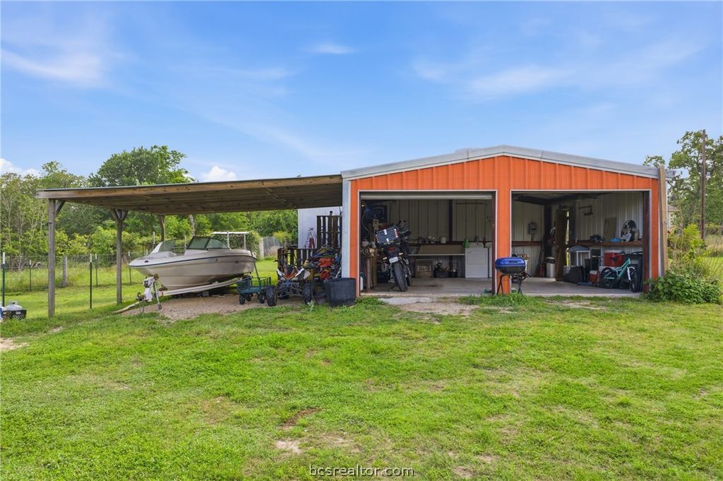 116 South Yaupon Drive, Somerville, TX 77879 — photo 4