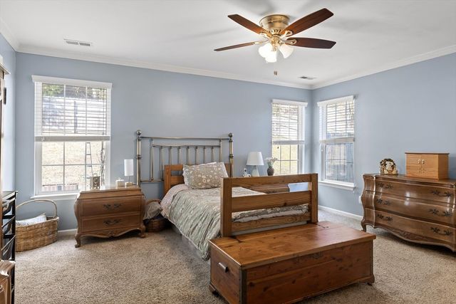 6815 Huntcliff Drive, Ooltewah, TN 37363