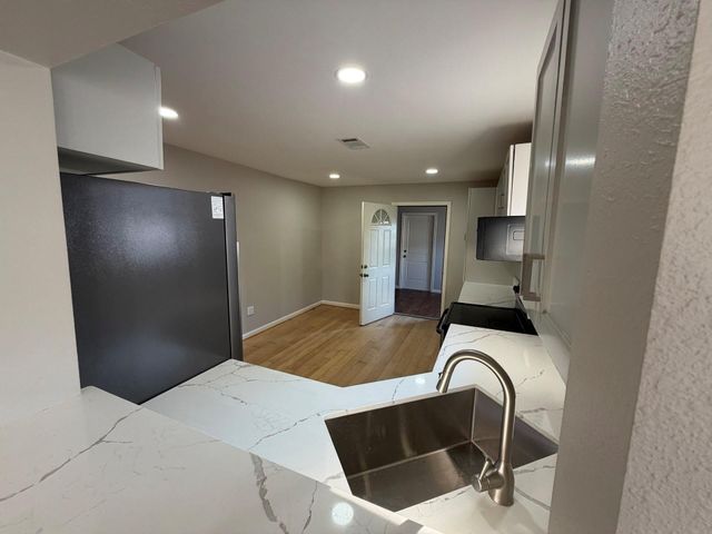 1554 Scharpe Street, Houston, TX 77023