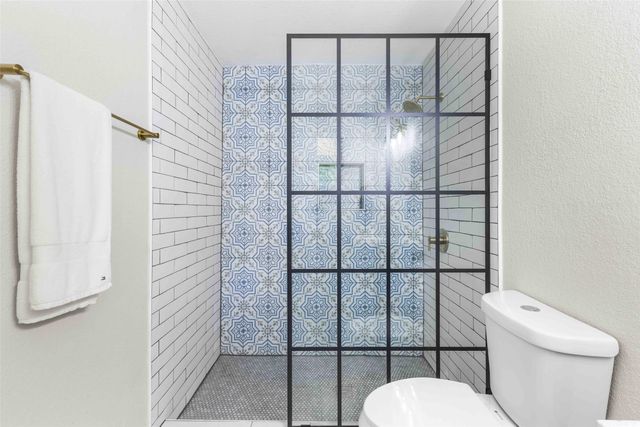 3000 Old Robinson Road, Waco, TX 76706