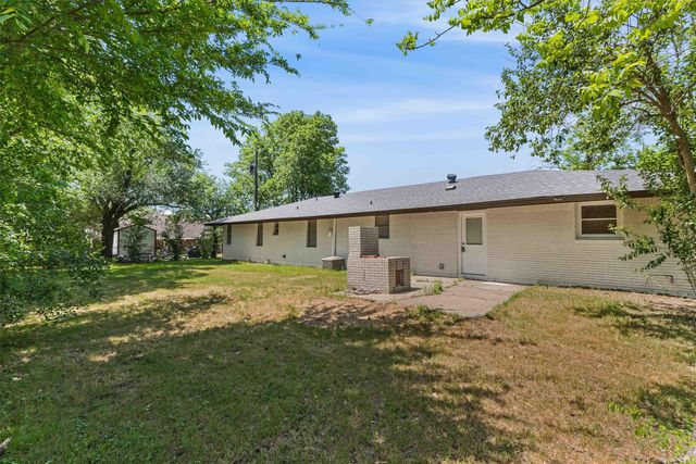 3000 Old Robinson Road, Waco, TX 76706
