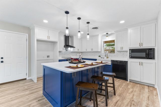 3000 Old Robinson Road, Waco, TX 76706