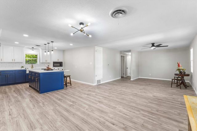 3000 Old Robinson Road, Waco, TX 76706