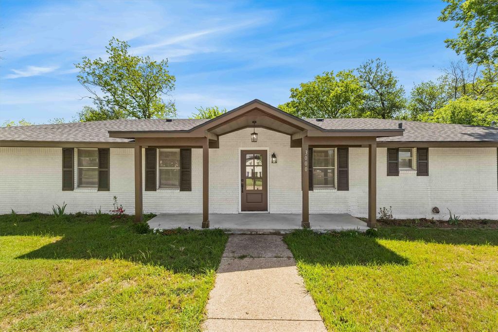 3000 Old Robinson Road, Waco, TX 76706