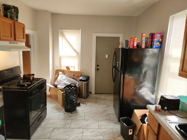 7533 S Dorchester Avenue, Chicago, IL 60619