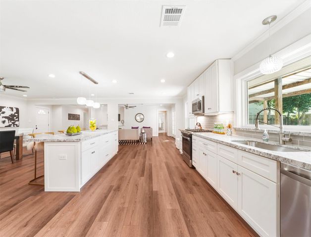 4309 Stillbrooke Drive, Houston, TX 77035