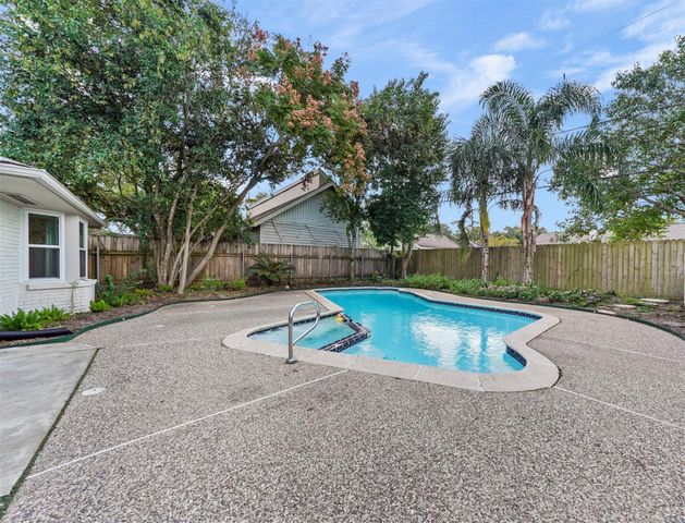 4309 Stillbrooke Drive, Houston, TX 77035