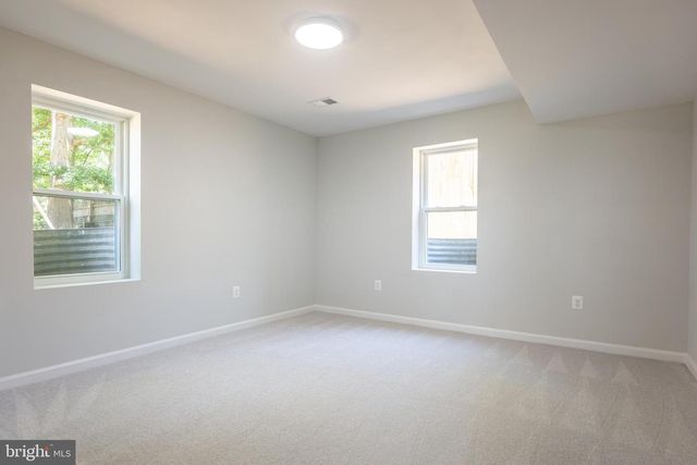 8822 SAUNDERS LN, Lanham, MD 20706