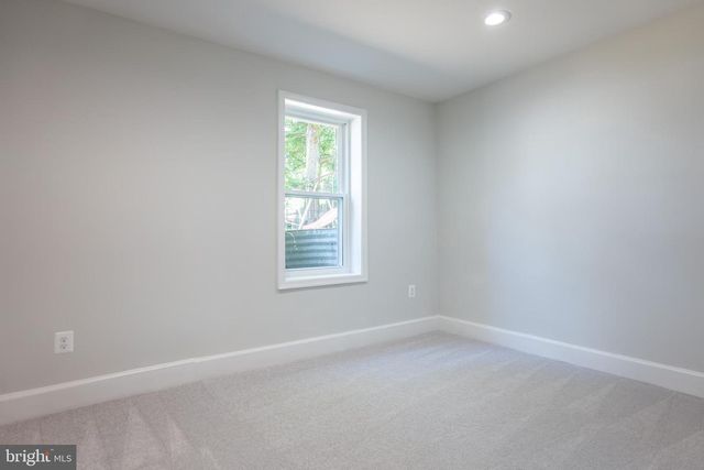 8822 SAUNDERS LN, Lanham, MD 20706