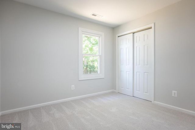 8822 SAUNDERS LN, Lanham, MD 20706