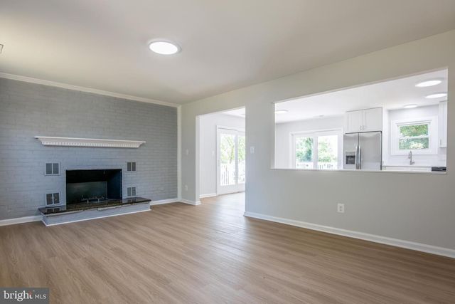 8822 SAUNDERS LN, Lanham, MD 20706