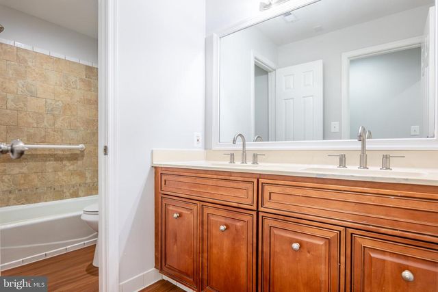 8822 SAUNDERS LN, Lanham, MD 20706