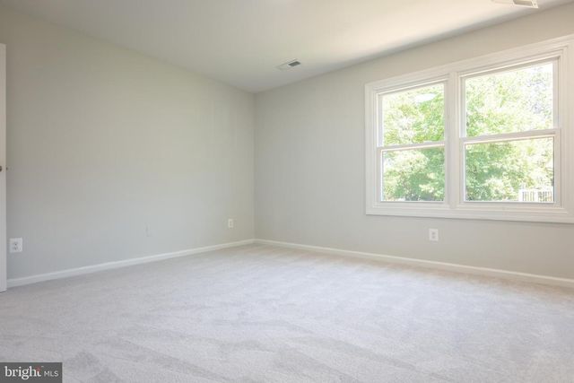 8822 SAUNDERS LN, Lanham, MD 20706