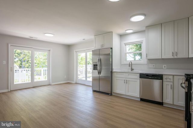 8822 SAUNDERS LN, Lanham, MD 20706