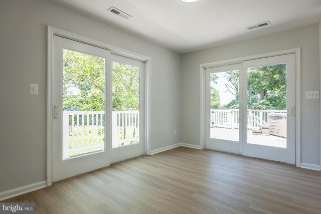 8822 SAUNDERS LN, Lanham, MD 20706