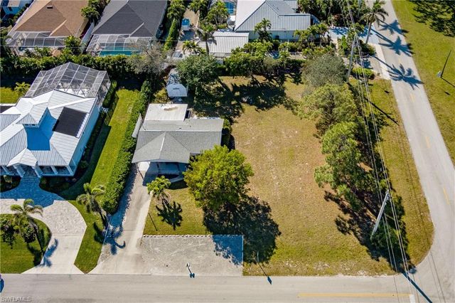 420 West AVE, Bonita Springs, FL 34134