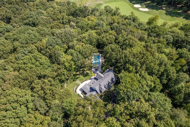 904 Champlain Place, Adams Twp, PA 15044