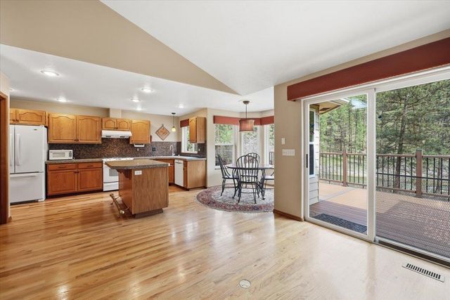 619 E Martingale Ct, Spokane, WA 99224