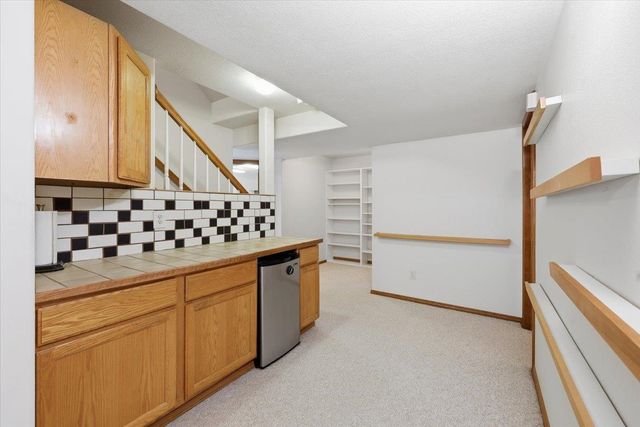 619 E Martingale Ct, Spokane, WA 99224