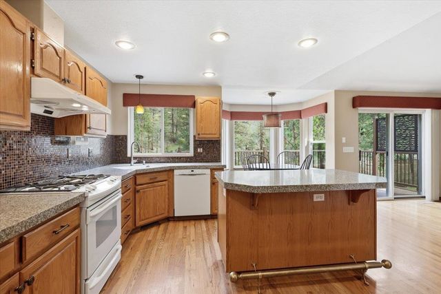 619 E Martingale Ct, Spokane, WA 99224