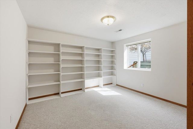 619 E Martingale Ct, Spokane, WA 99224