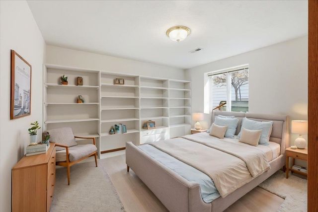 619 E Martingale Ct, Spokane, WA 99224