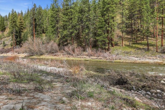 619 E Martingale Ct, Spokane, WA 99224