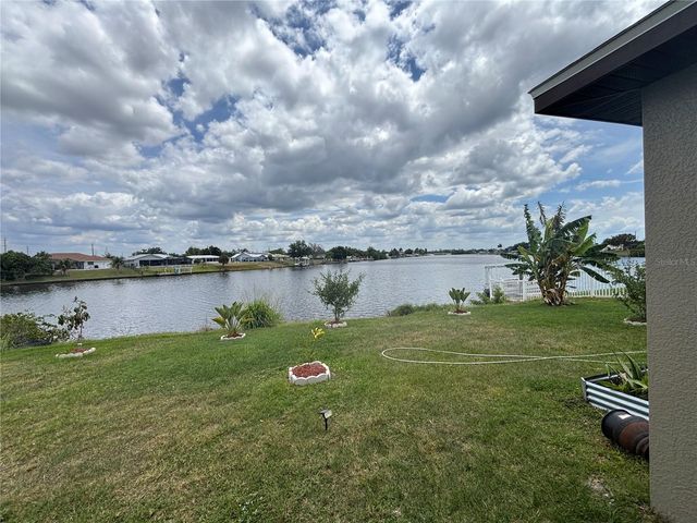 729 CRESTVIEW CIRCLE NW, Port Charlotte, FL 33948