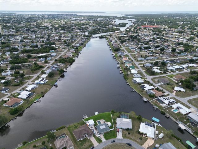 729 CRESTVIEW CIRCLE NW, Port Charlotte, FL 33948
