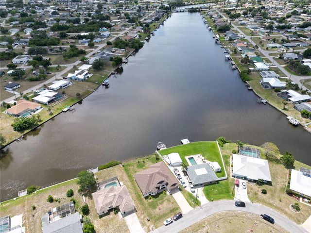 729 CRESTVIEW CIRCLE NW, Port Charlotte, FL 33948