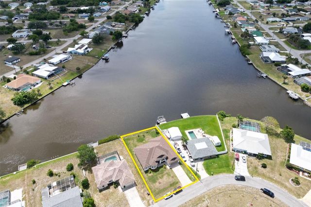 729 CRESTVIEW CIRCLE NW, Port Charlotte, FL 33948