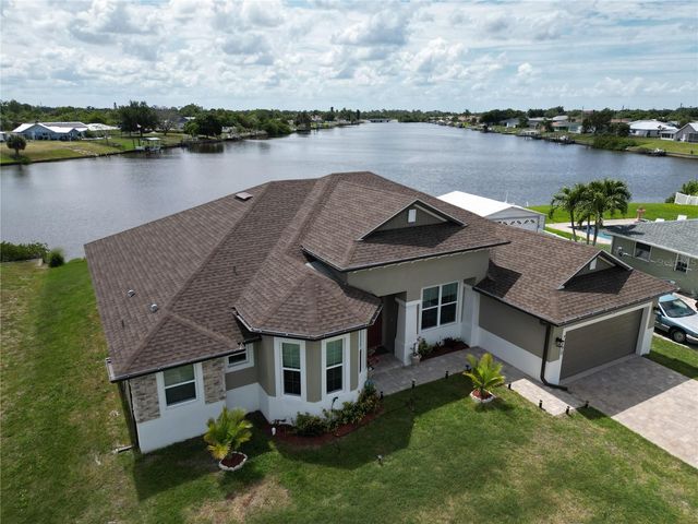 729 CRESTVIEW CIRCLE NW, Port Charlotte, FL 33948