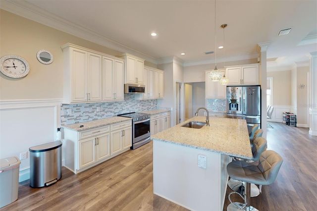 729 CRESTVIEW CIRCLE NW, Port Charlotte, FL 33948