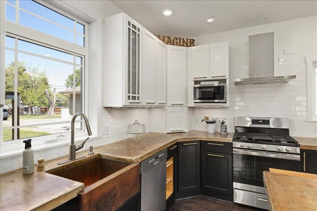 837 Avenue F, Billings, MT 59102