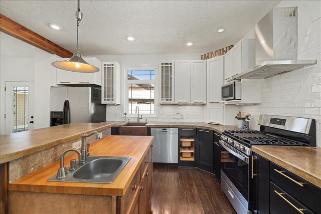 837 Avenue F, Billings, MT 59102