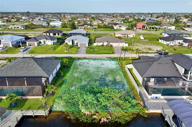 1522 NW 40th PL, Cape Coral, FL 33993