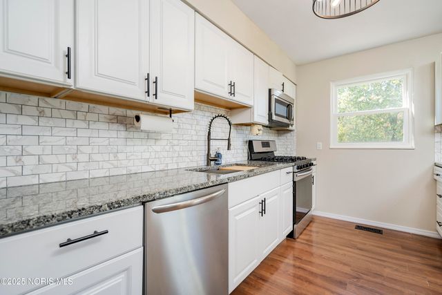 170 Edgewood Drive, Perrysburg, OH 43551