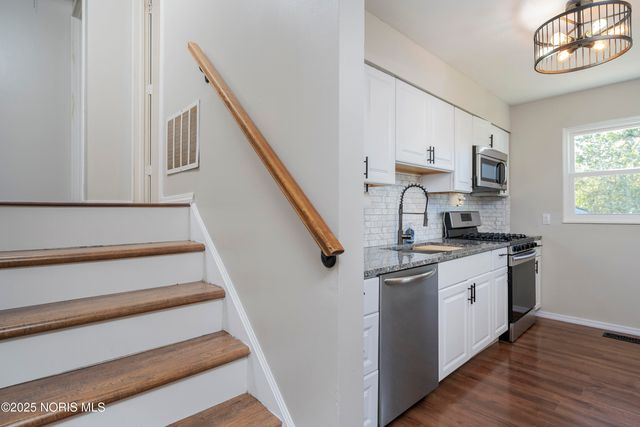 170 Edgewood Drive, Perrysburg, OH 43551