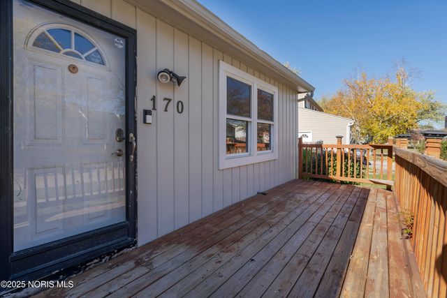 170 Edgewood Drive, Perrysburg, OH 43551