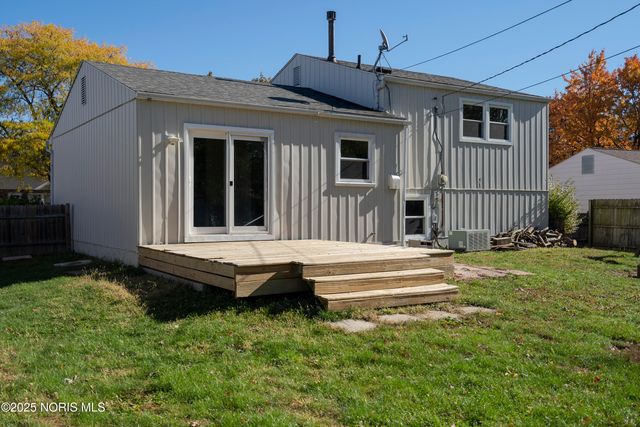 170 Edgewood Drive, Perrysburg, OH 43551