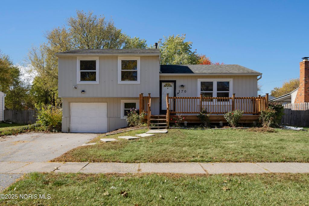 170 Edgewood Drive, Perrysburg, OH 43551