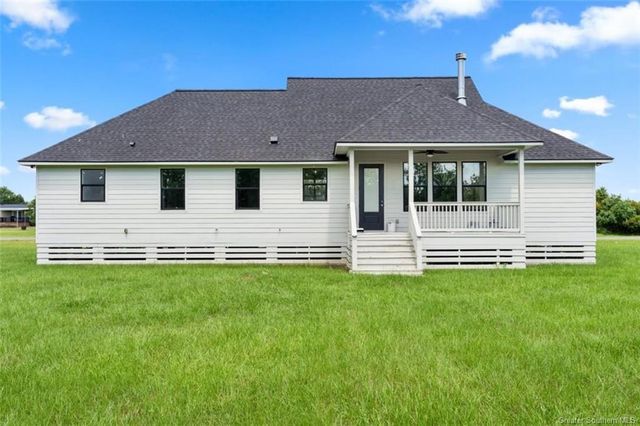 7790 Nine Oaks Drive, Lake Charles, LA 70607