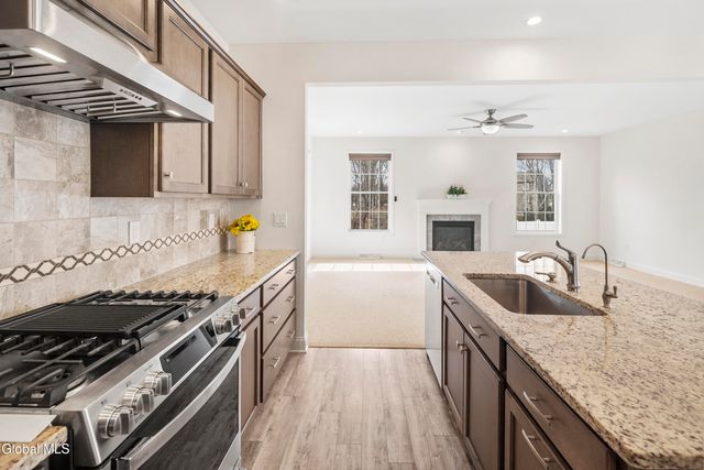 42 Penfield Drive, Colonie, NY 12110