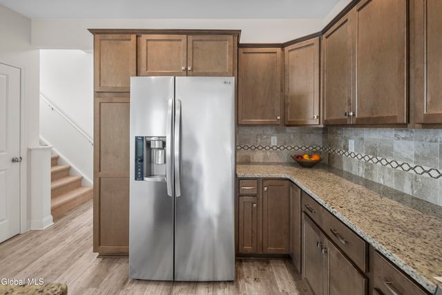 42 Penfield Drive, Colonie, NY 12110