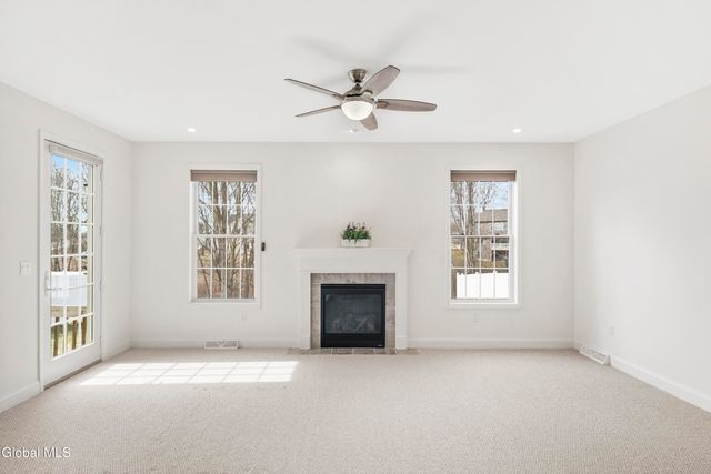 42 Penfield Drive, Colonie, NY 12110