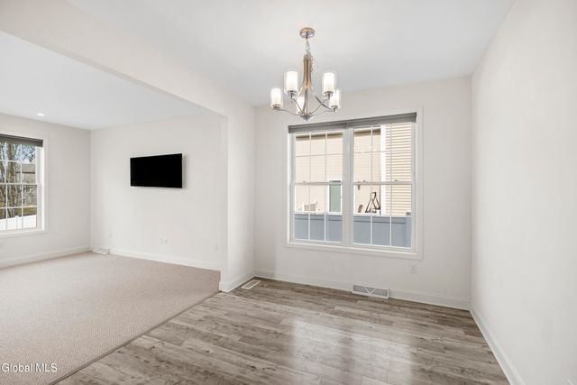 42 Penfield Drive, Colonie, NY 12110