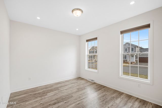 42 Penfield Drive, Colonie, NY 12110