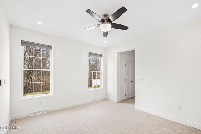 42 Penfield Drive, Colonie, NY 12110