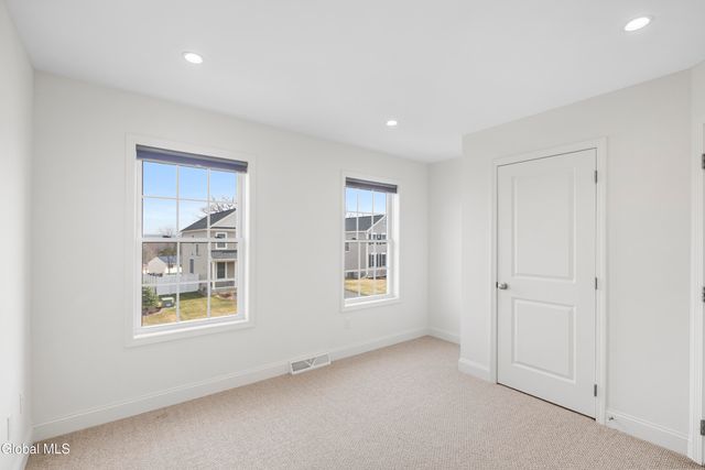 42 Penfield Drive, Colonie, NY 12110